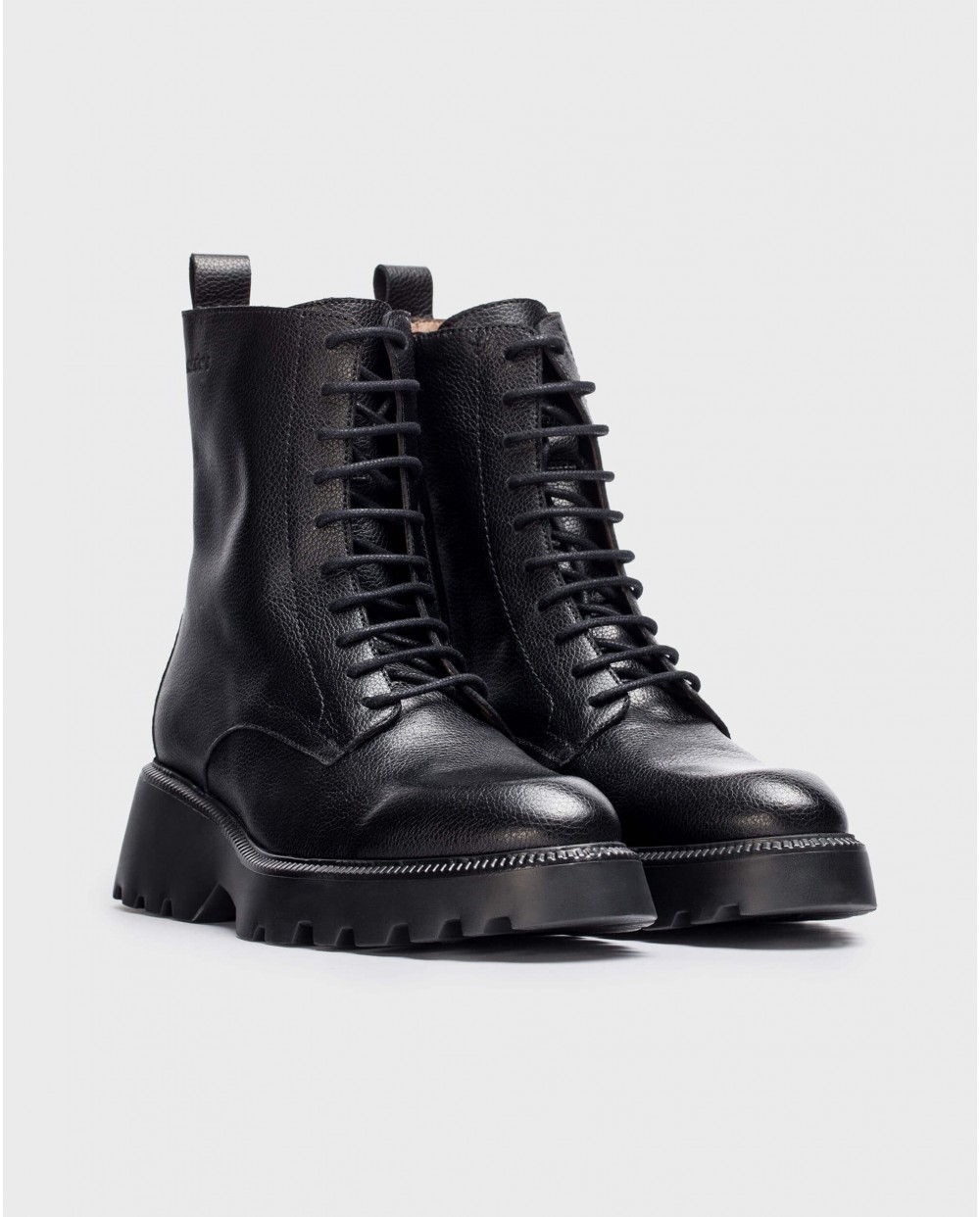 Wonders.com | Black leather ATARI ankle boot C-7205 WILD
