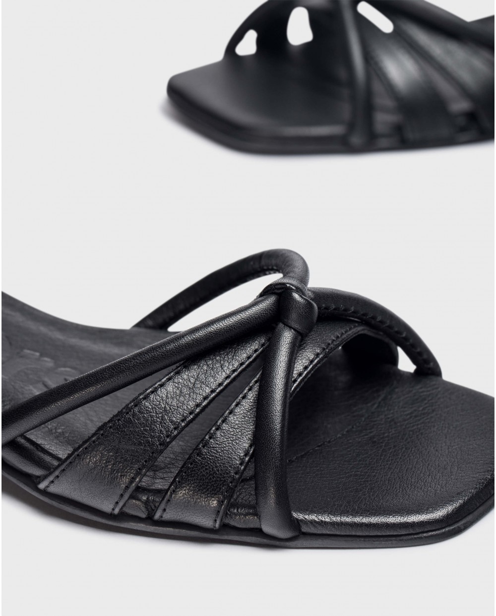 Black Zaida flat sandals