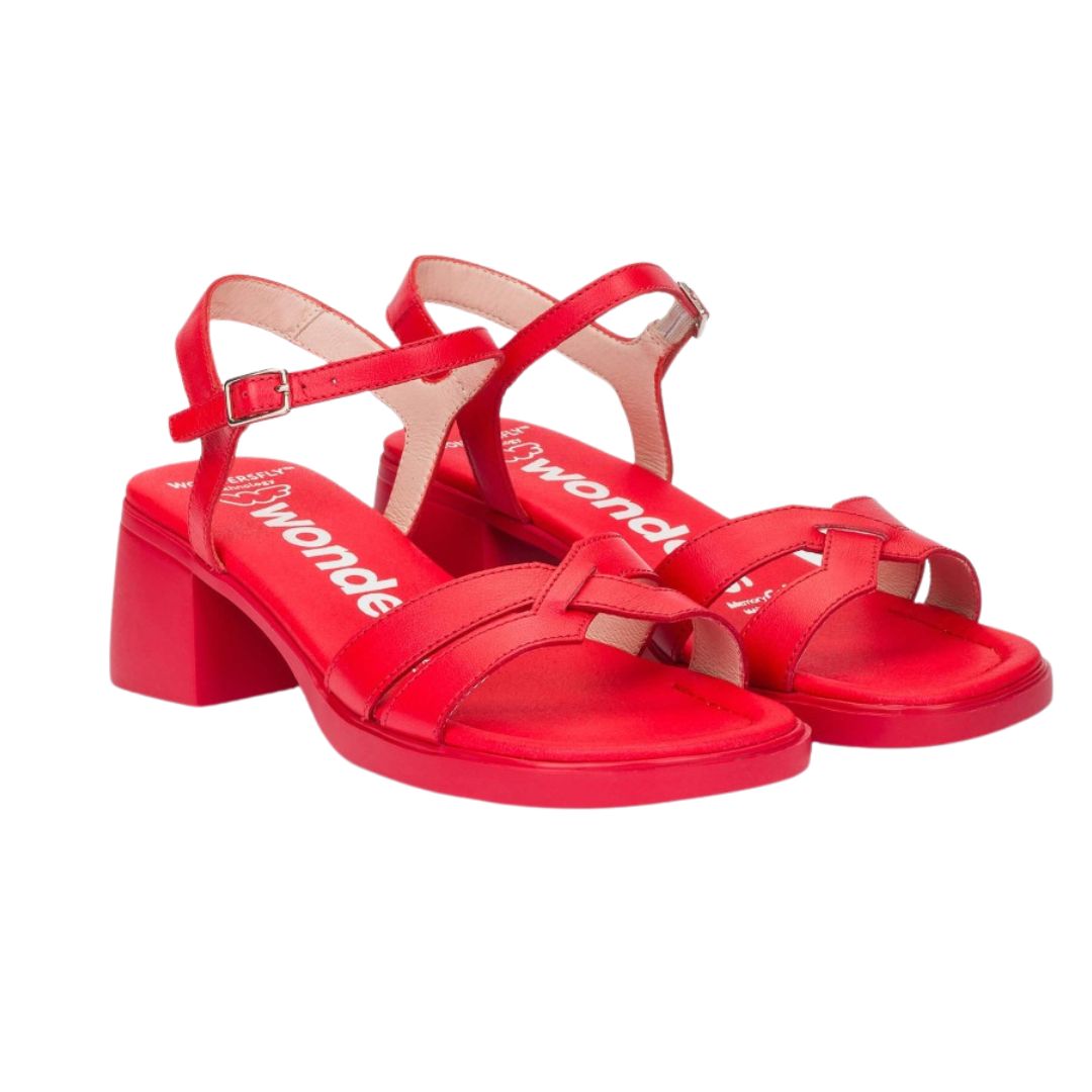 Sandalias rojas de tacón ancho para mujer fabricadas en España